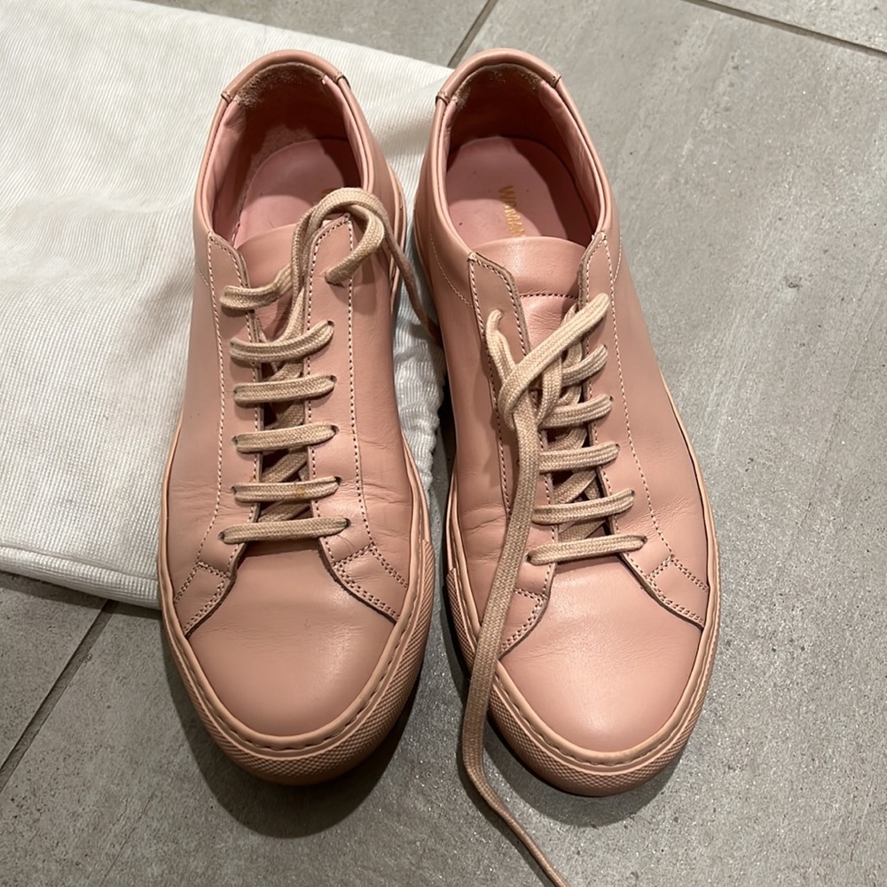 Common Projects Woman Blush Low Achilles with bag